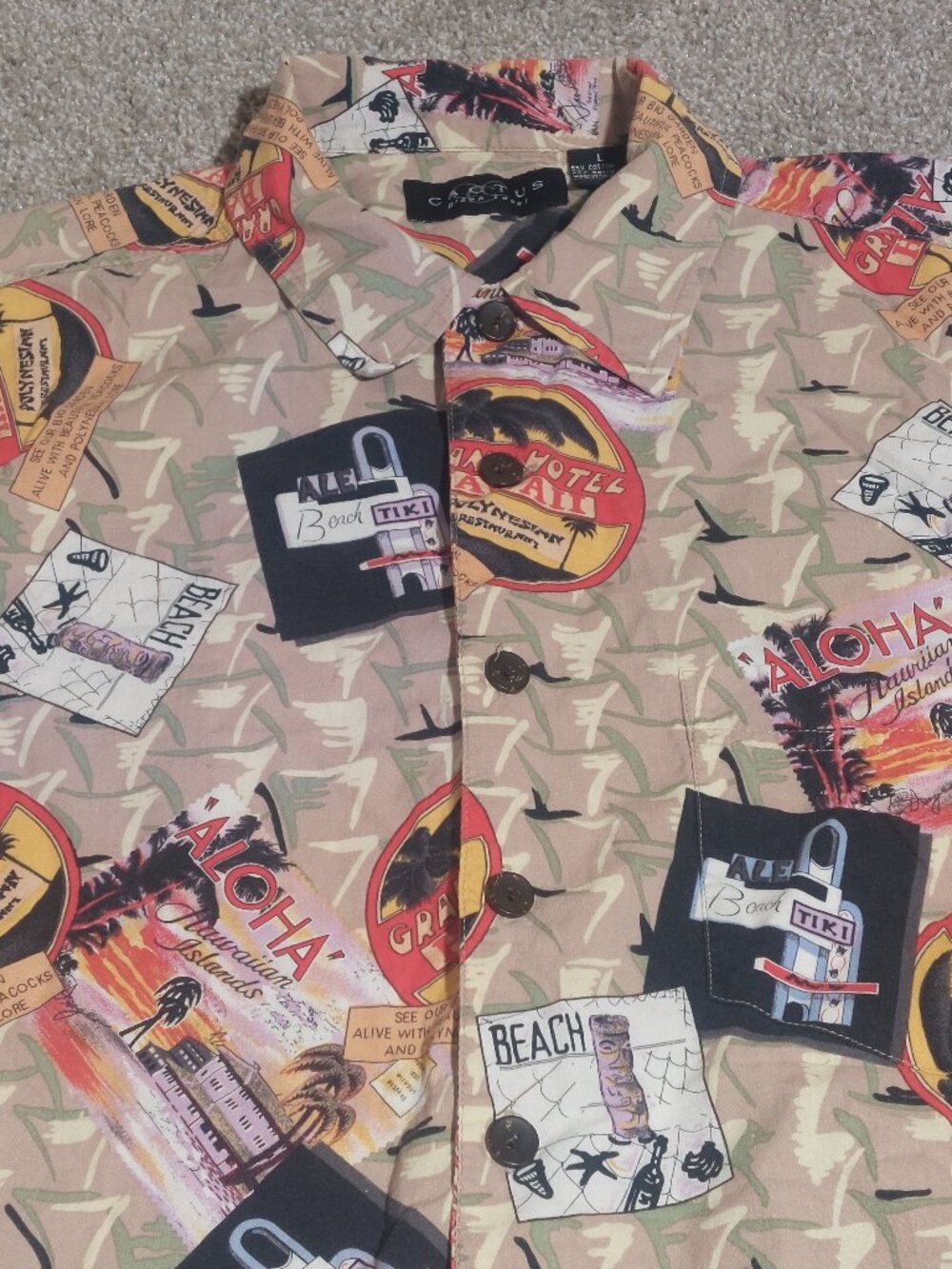Cactus Black Label Hawaiian travel print short sleeve size L